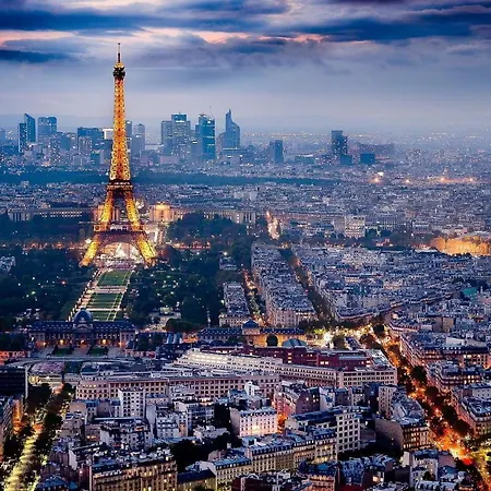 Tour Eiffel Rue Du Bac 4